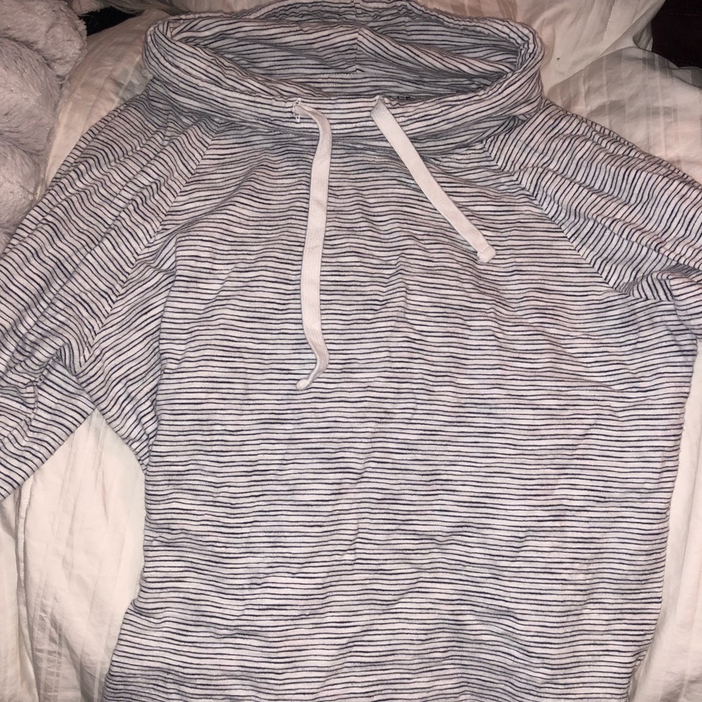 Aeropostale stripped sweatshirt